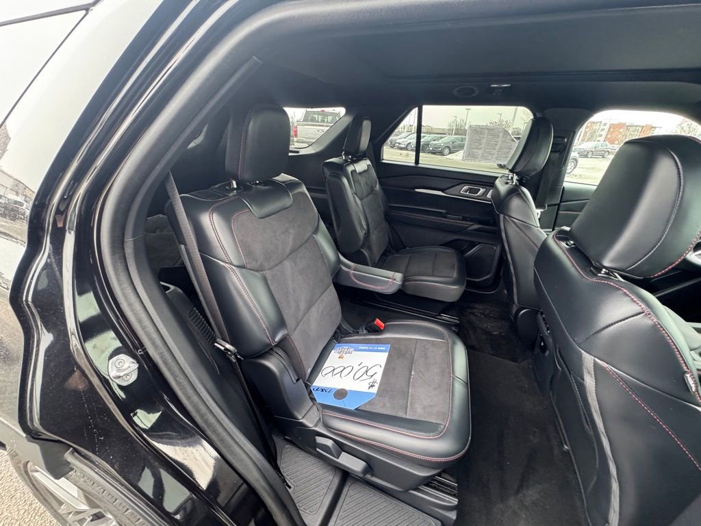 Used 2025 Ford Explorer ST w/ Sun And Sound Package image 18