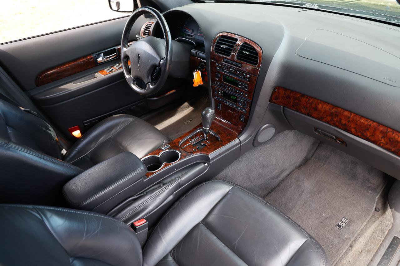 Used 2002 Lincoln LS image 18