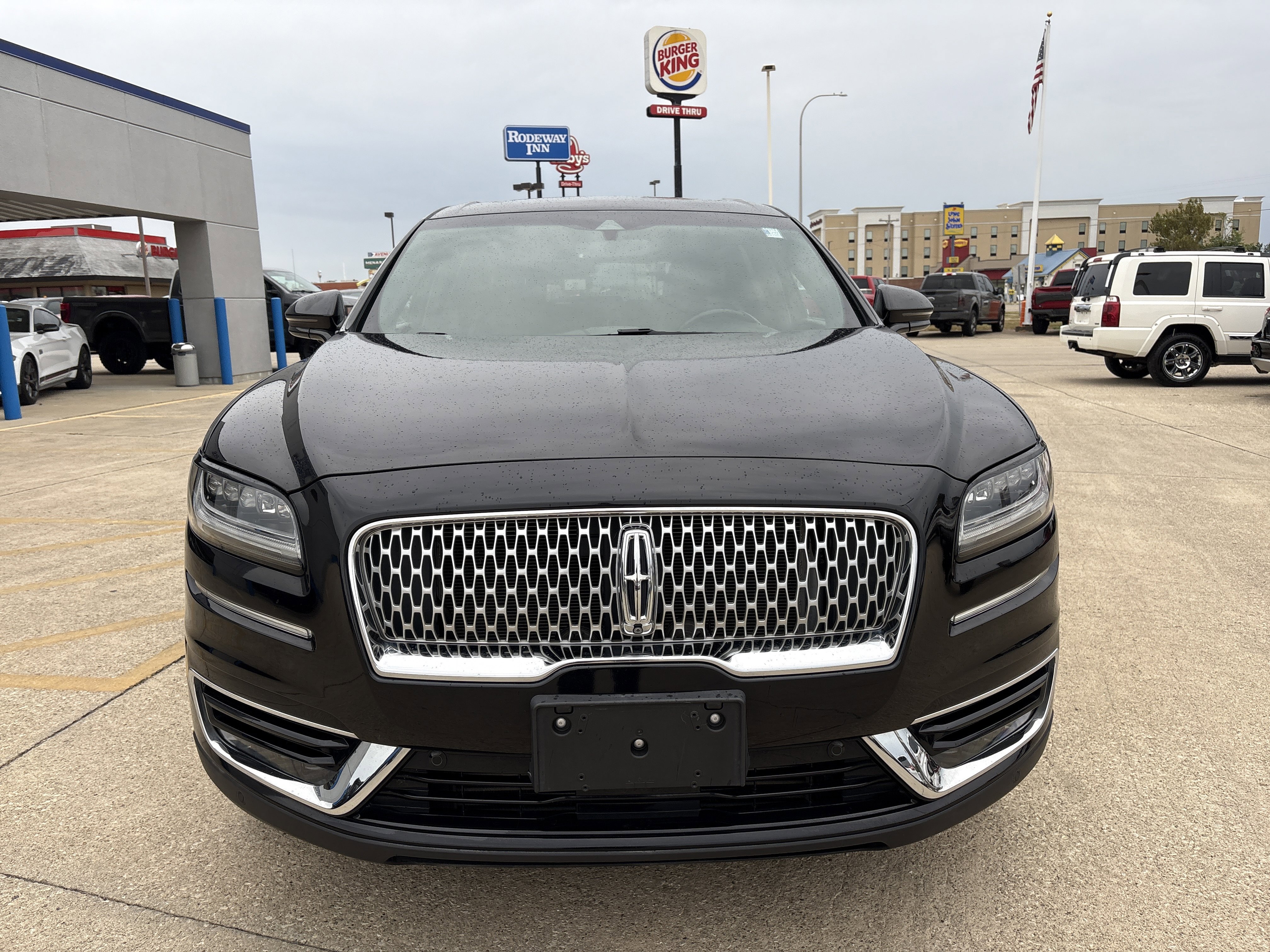 Used 2019 Lincoln Nautilus Reserve w/ Ultimate Package image 2