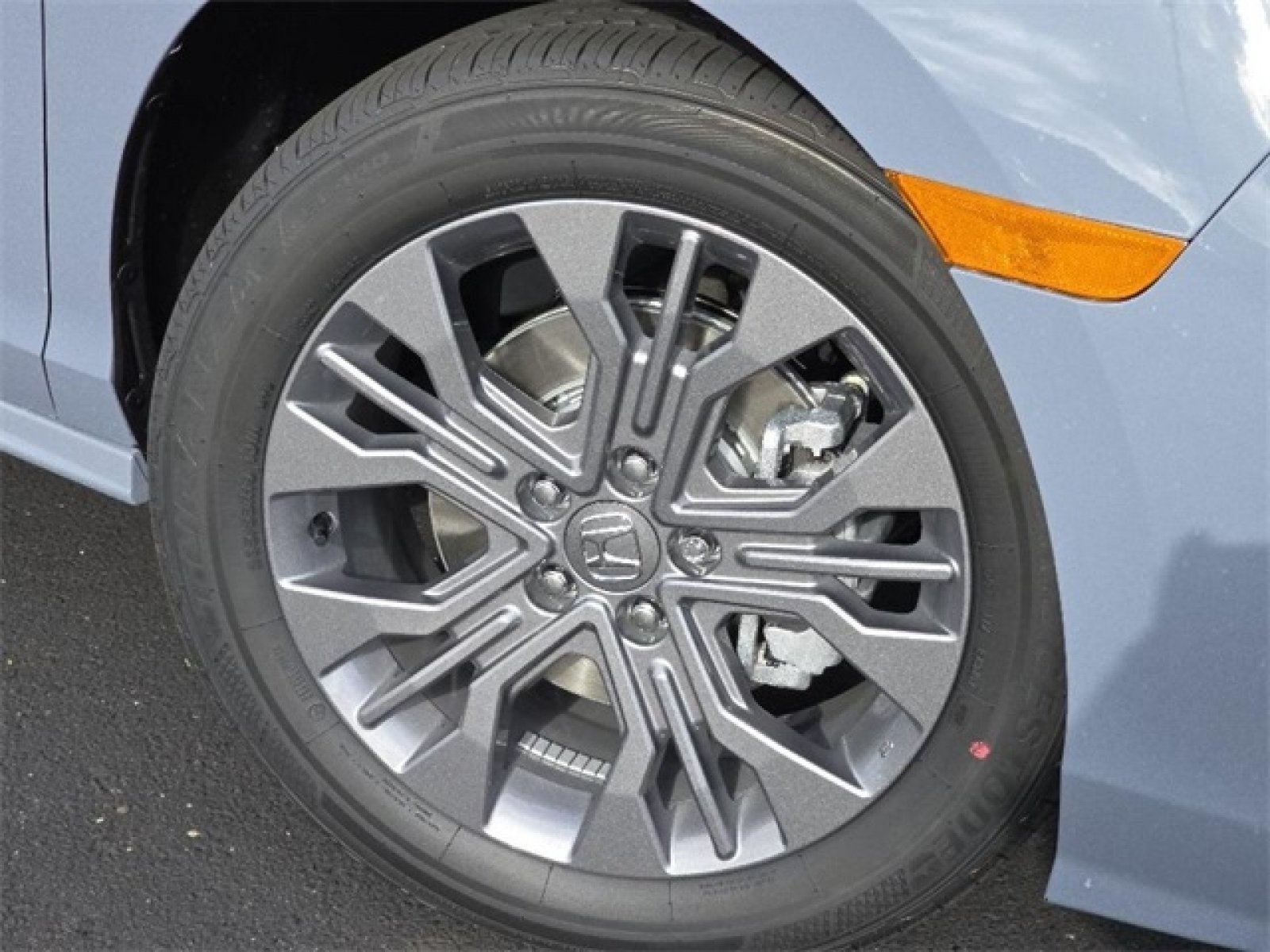 New 2026 Honda Odyssey Touring image 3
