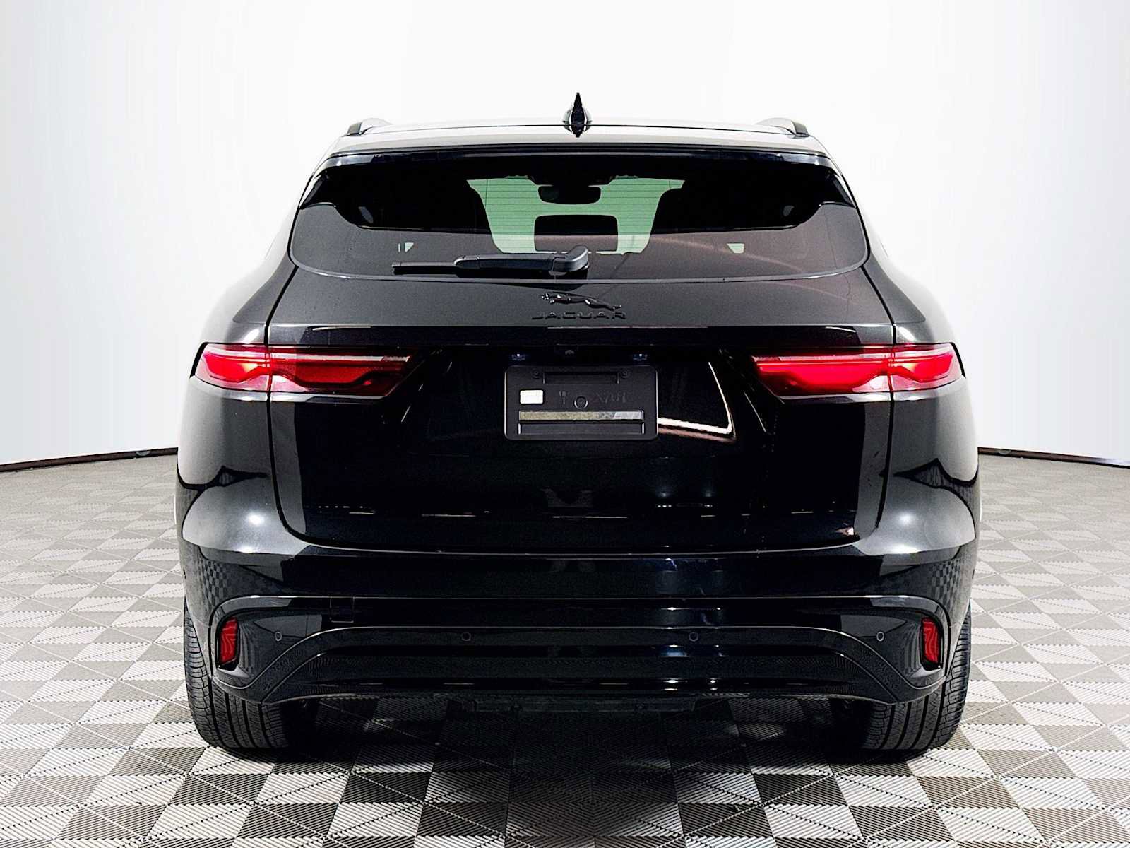 Used 2024 Jaguar F-PACE R-Dynamic S AWD/4WD image 6