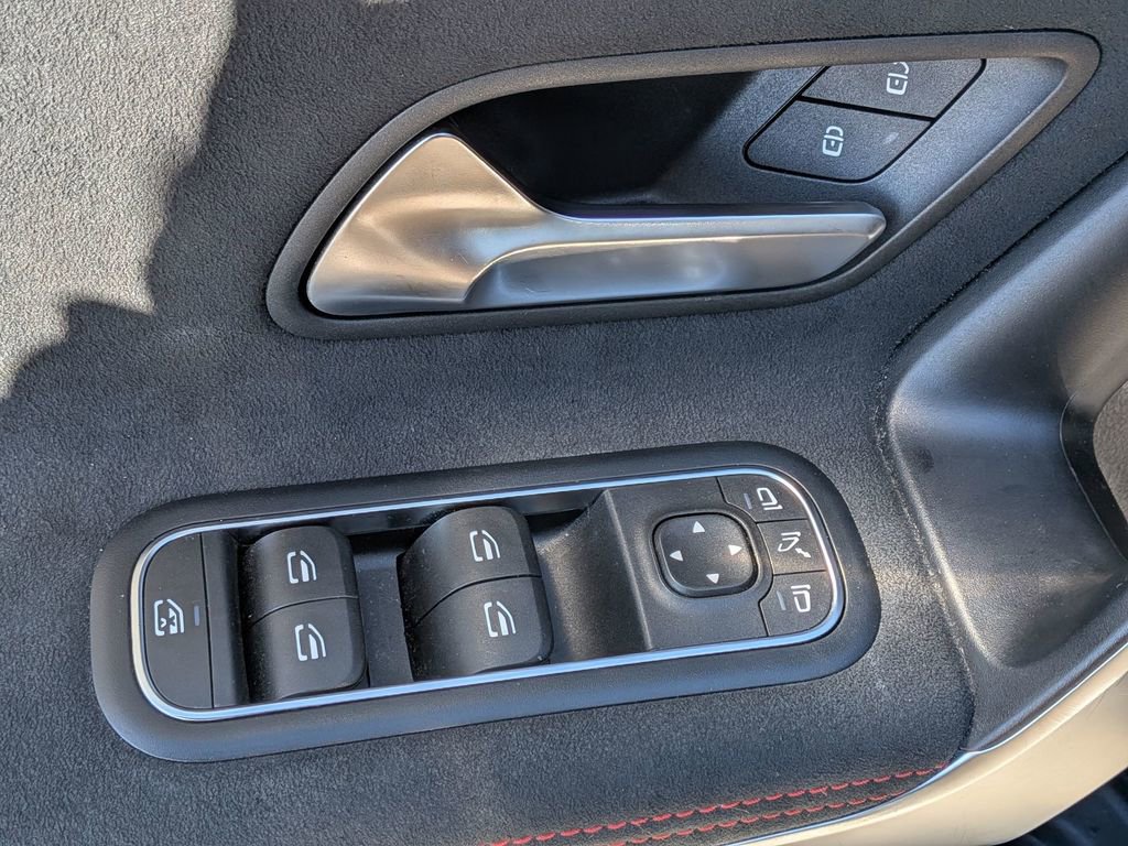 Used 2022 Mercedes-Benz A 220 4MATIC image 11