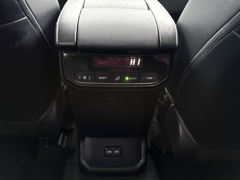 Certified 2022 Toyota Highlander XLE image 18
