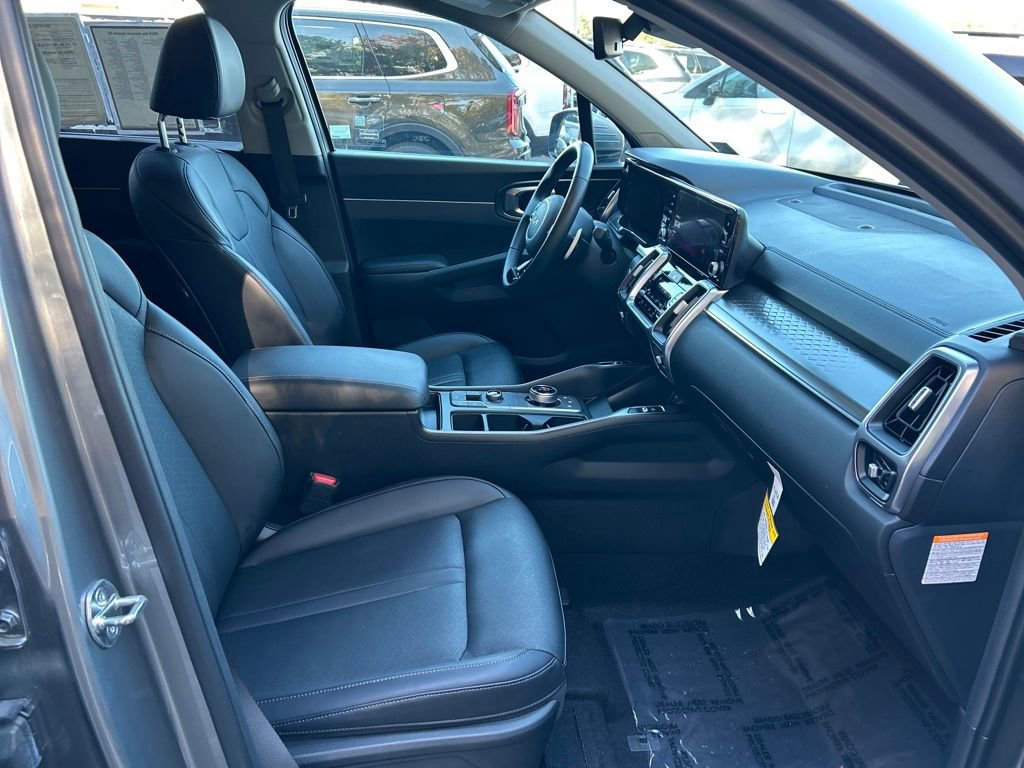 Used 2023 Kia Sorento EX image 33