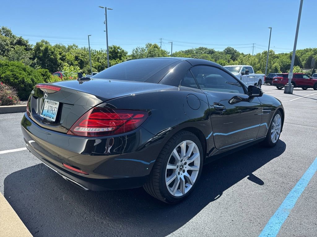 Used 2019 Mercedes-Benz SLC 300 image 4