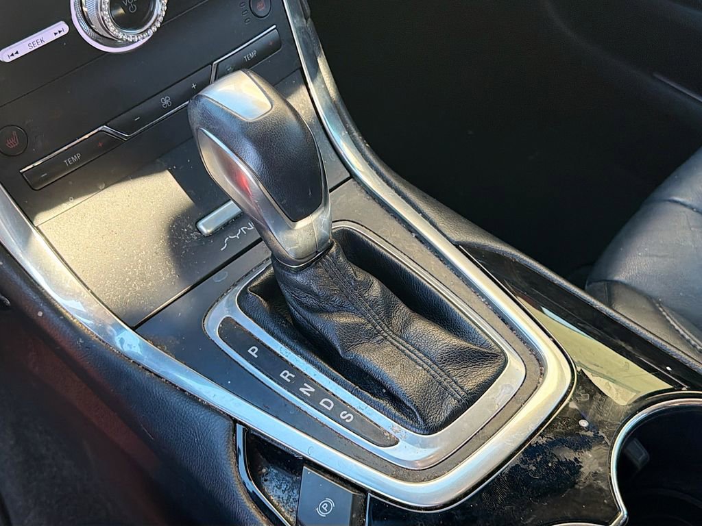 Used 2017 Ford Edge Titanium w/ Technology Package FWD image 27