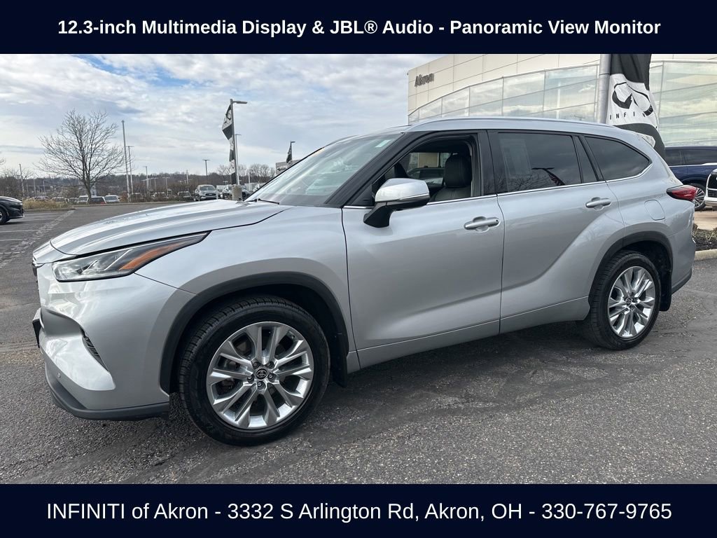 Used 2022 Toyota Highlander Limited AWD/4WD image 9
