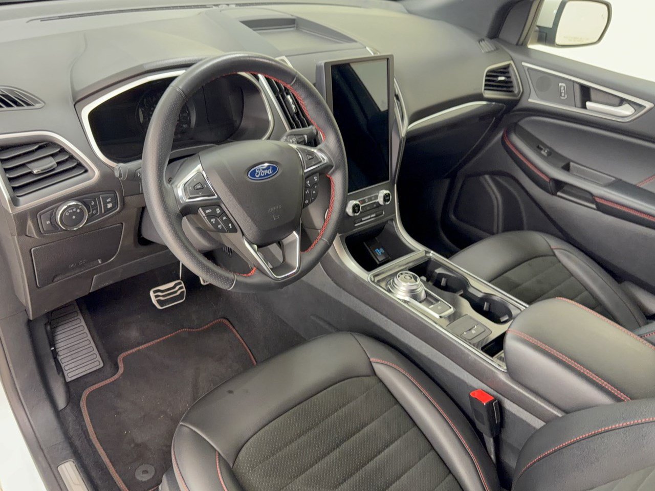 Certified 2021 Ford Edge ST-Line FWD image 4