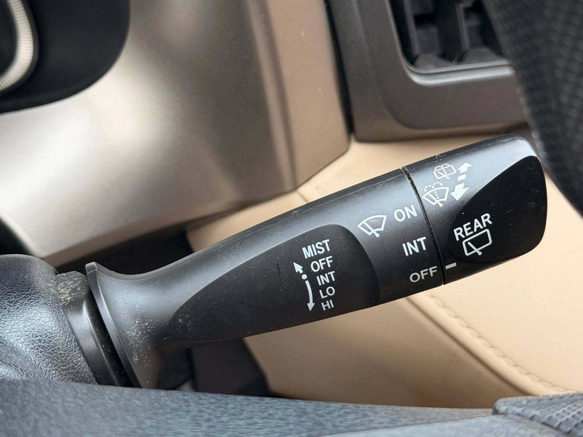 Used 2013 Toyota RAV4 LE image 36