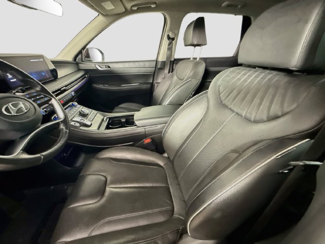 Used 2024 Hyundai Palisade Limited FWD image 21