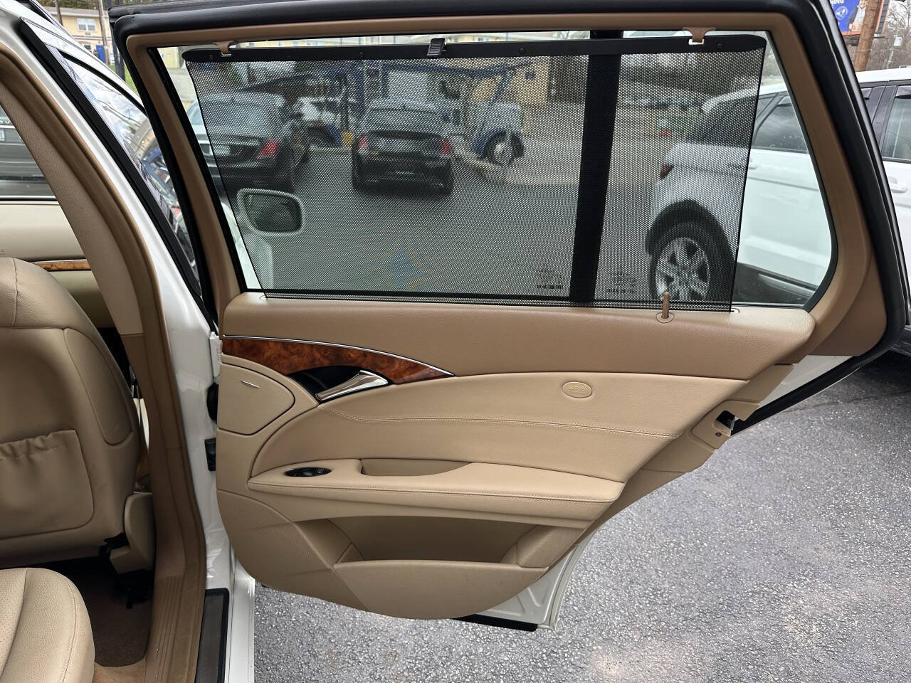 Used 2009 Mercedes-Benz E 350 4MATIC Wagon image 18
