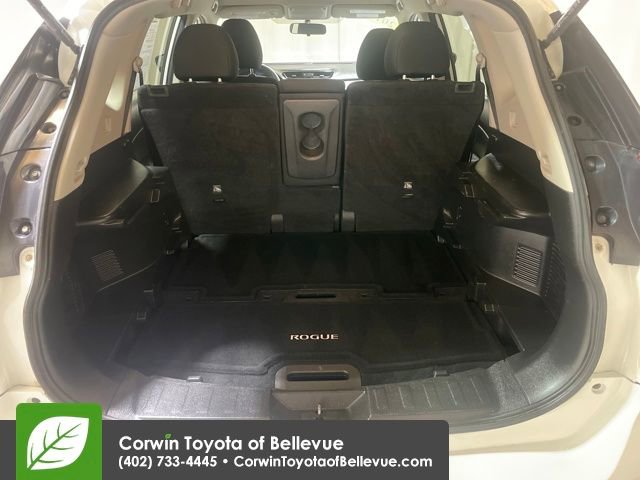 Used 2017 Nissan Rogue SV image 21