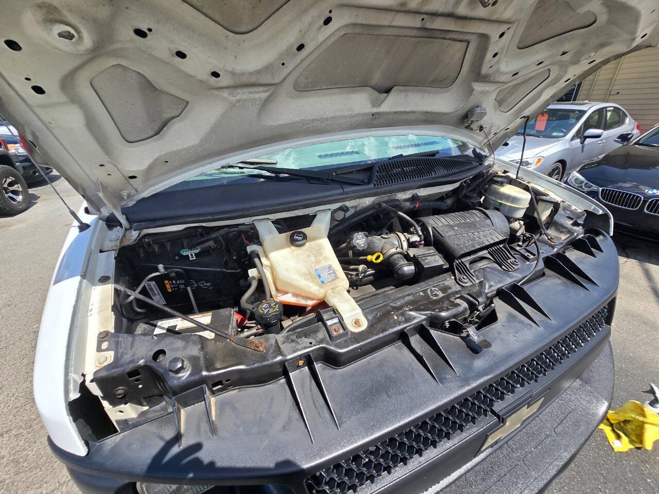 Used 2012 Chevrolet Express 3500 LS RWD image 22