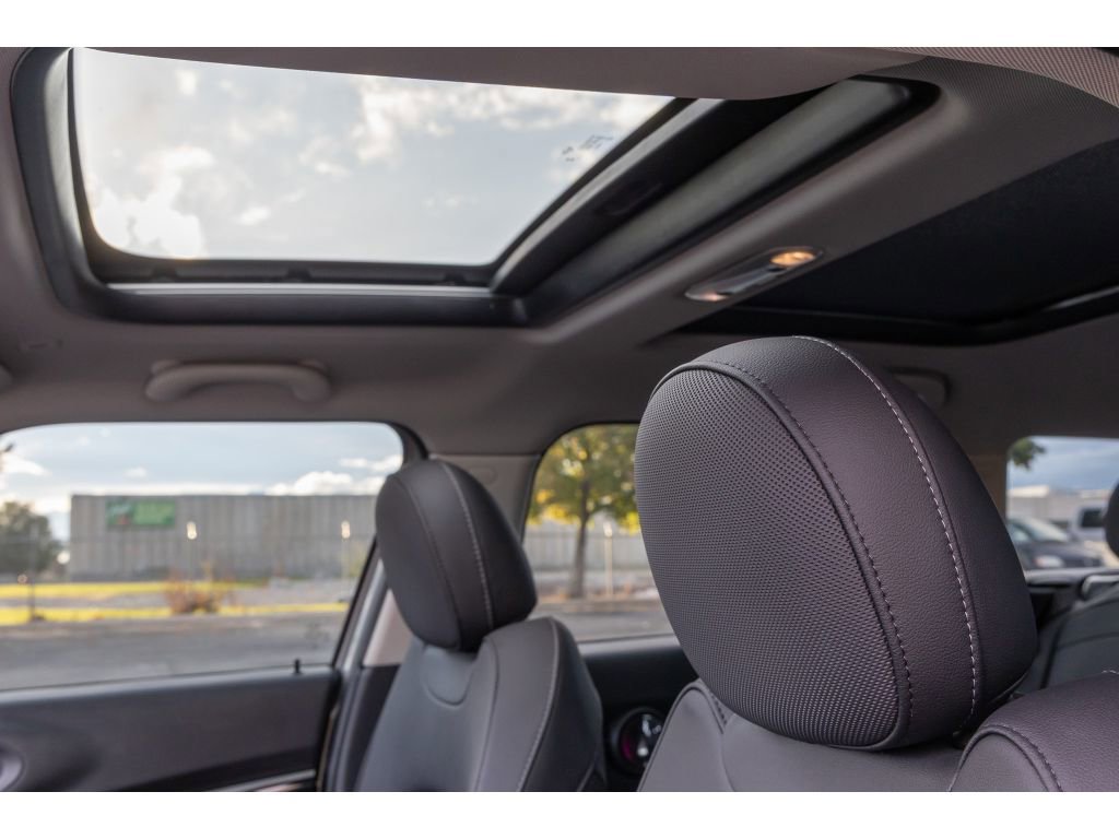 Used 2024 MINI Cooper Clubman S image 17