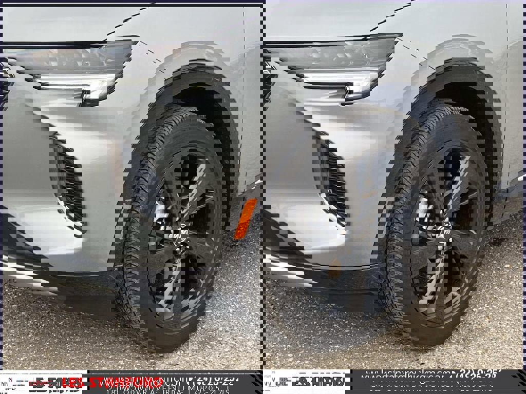 Certified 2023 Buick Envision Essence w/ Sport Touring Package image 10