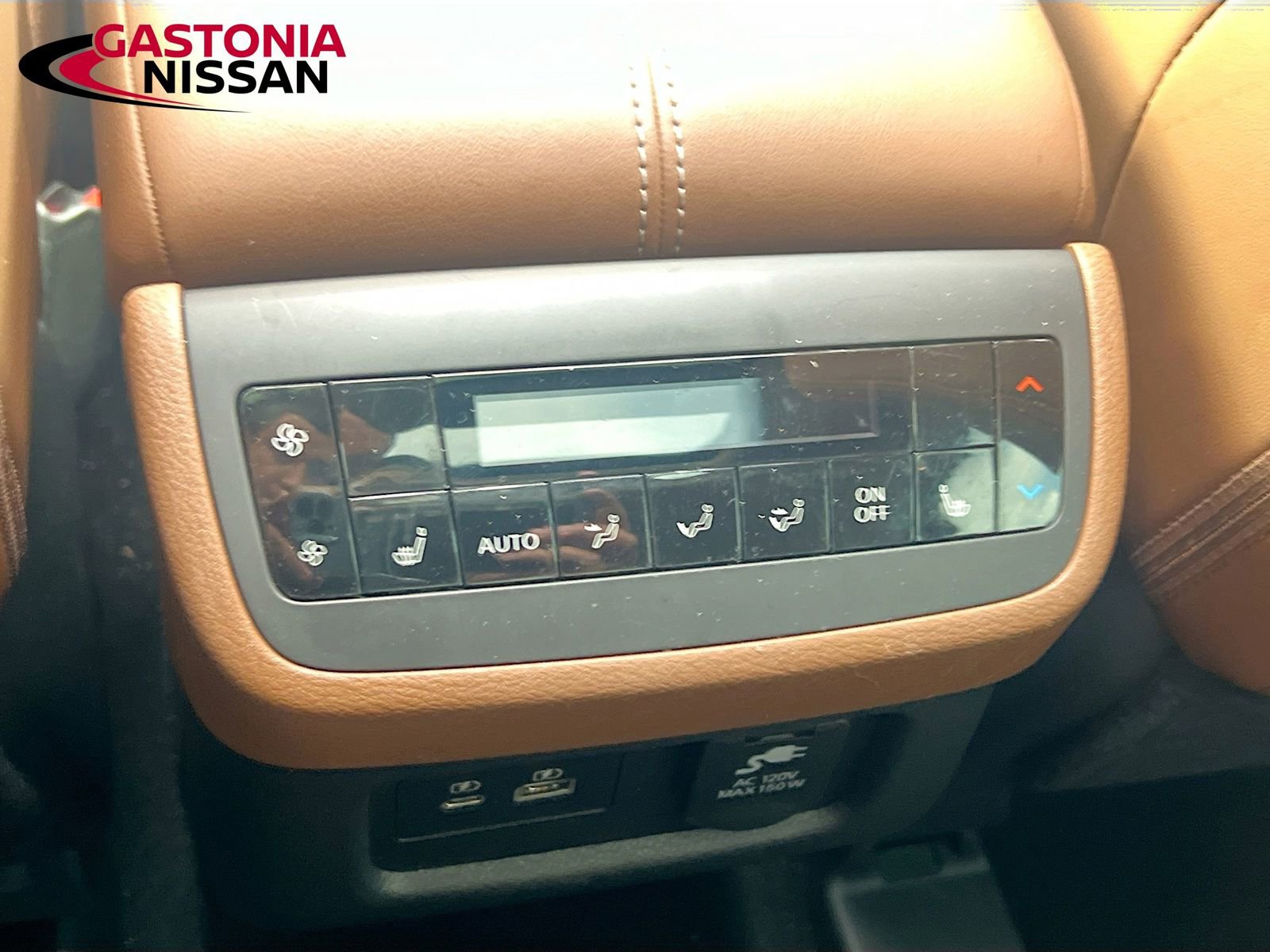 Used 2024 Nissan Pathfinder Platinum w/ Cargo Package image 35