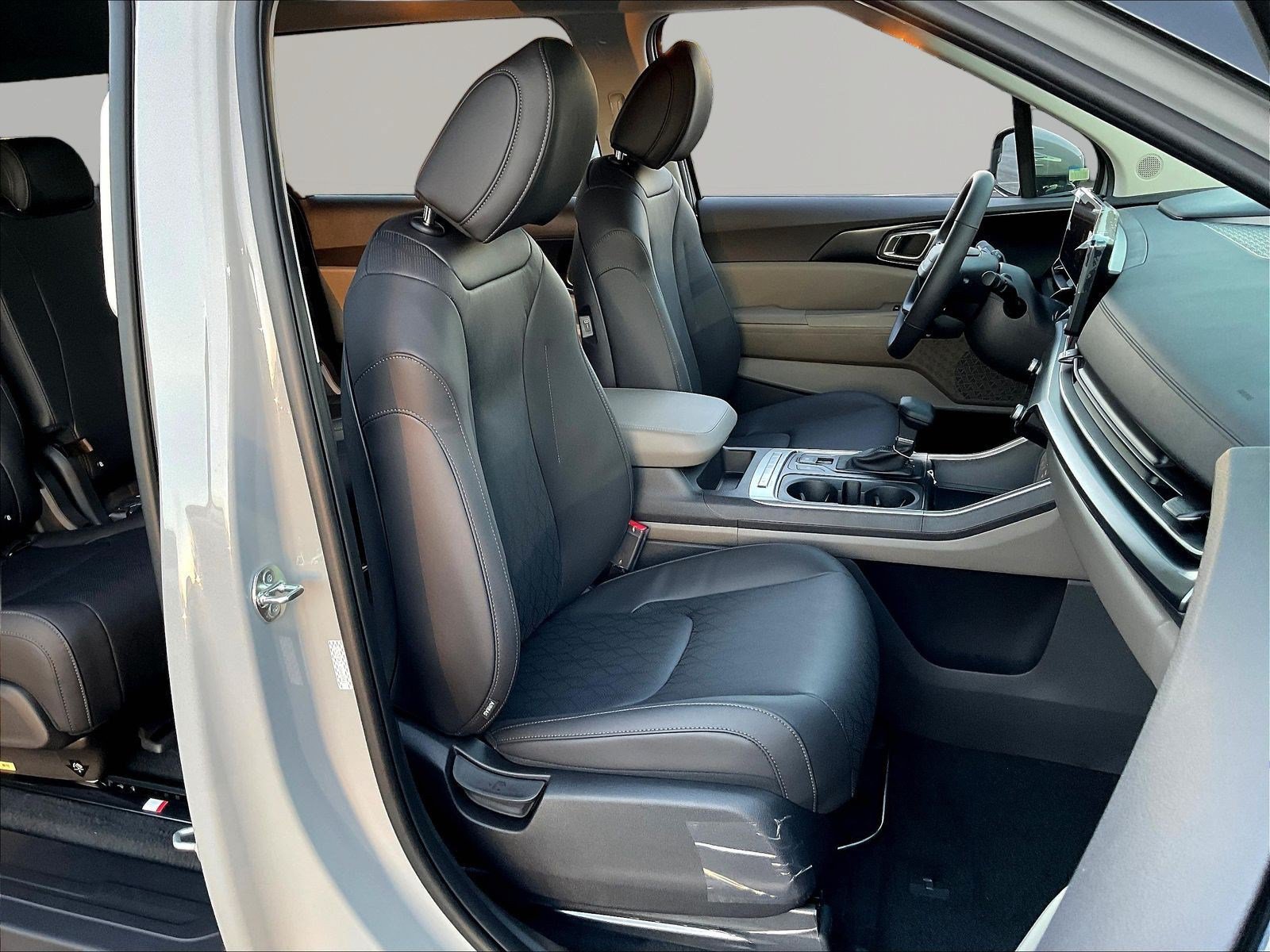 New 2027 Kia Carnival FWD image 19