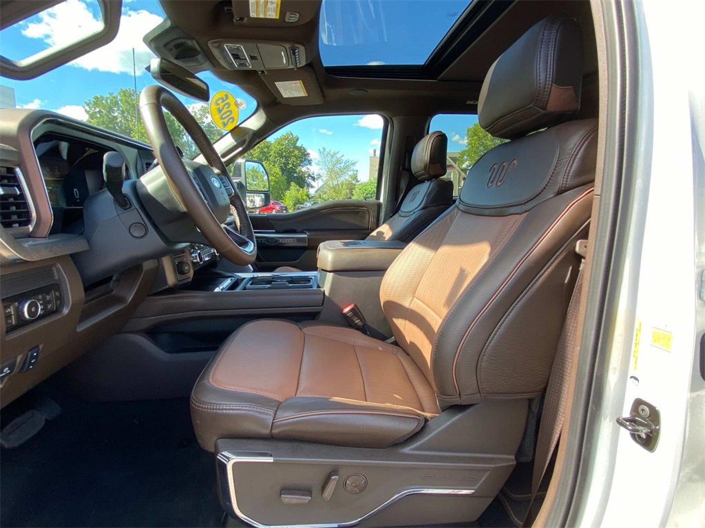 Used 2025 Ford F450 King Ranch image 25