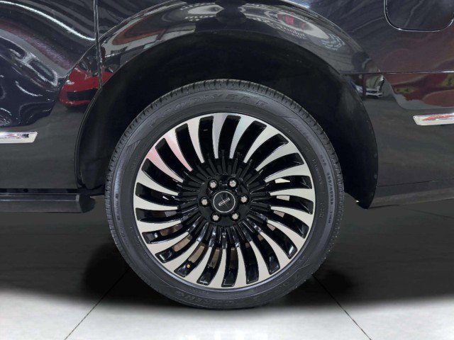 Used 2020 Lincoln Navigator L Black Label w/ Cargo Convenience Package image 72