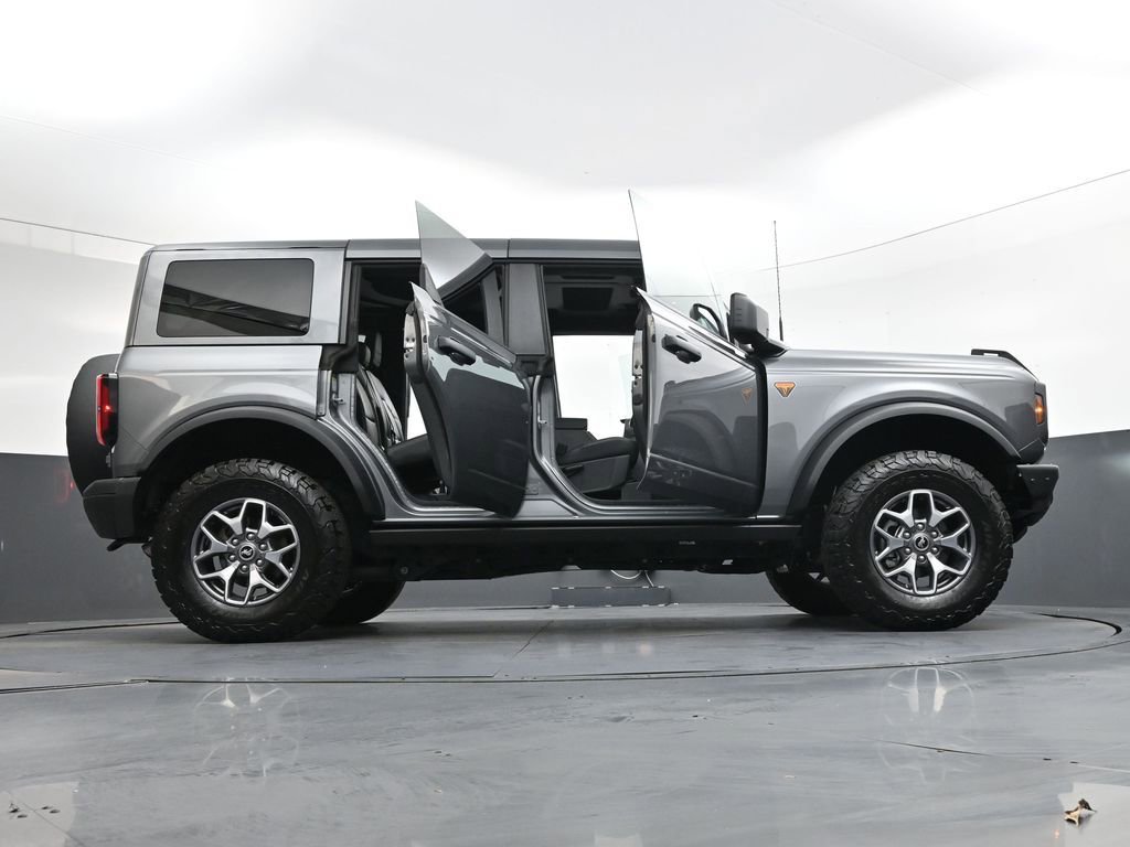 Used 2025 Ford Bronco Badlands AWD/4WD image 46