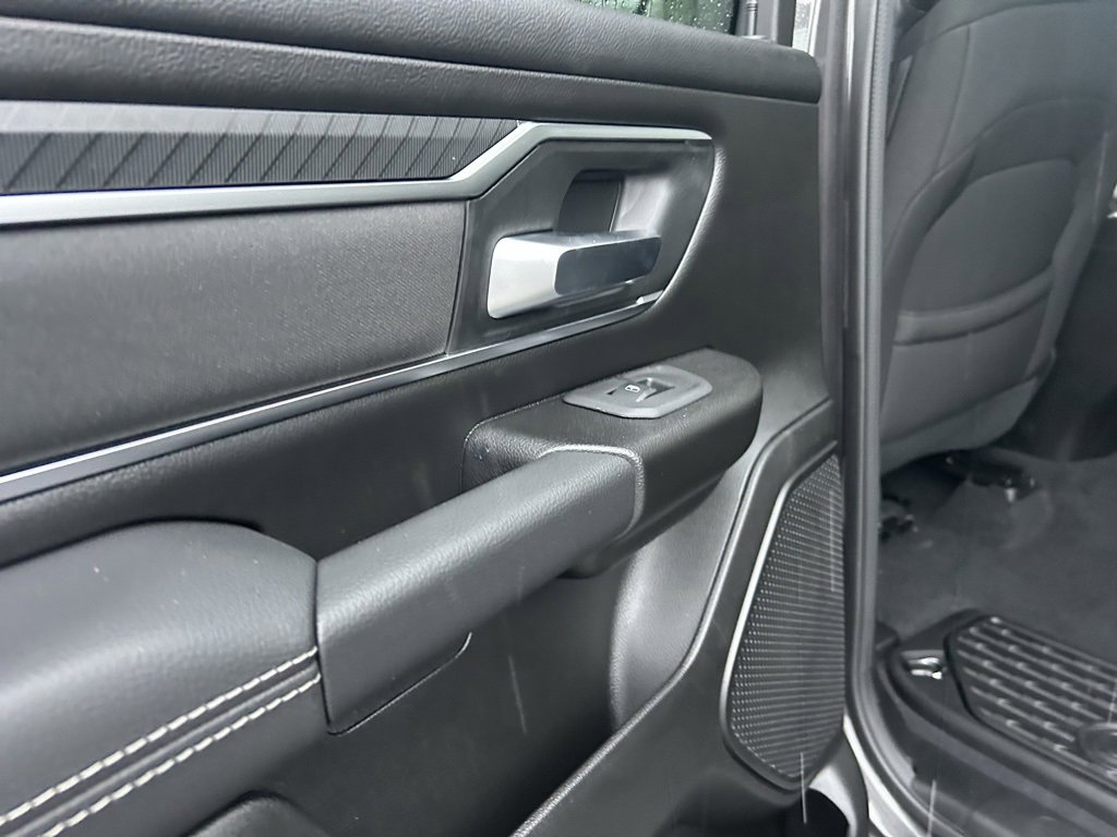 New 2026 RAM 1500 4x4 Crew Cab image 24