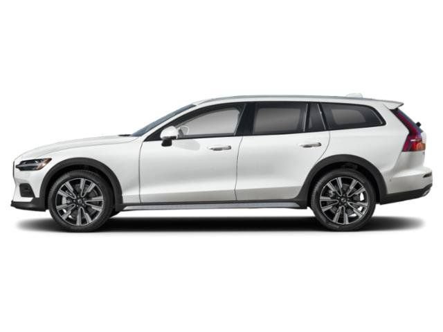 Used 2025 Volvo V60 B5 Cross Country Plus AWD/4WD image 3