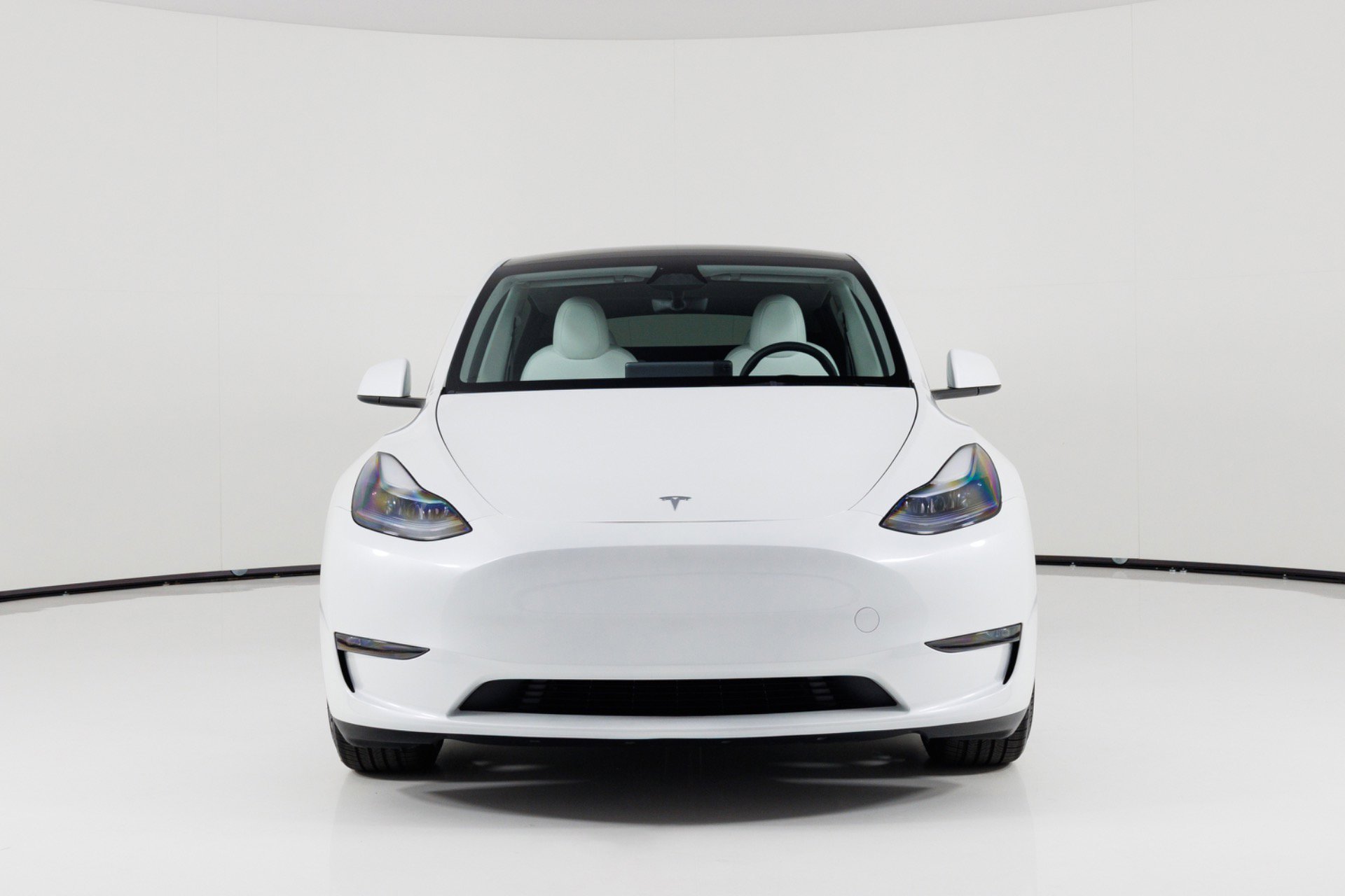 Used 2023 Tesla Model Y Performance AWD/4WD image 8