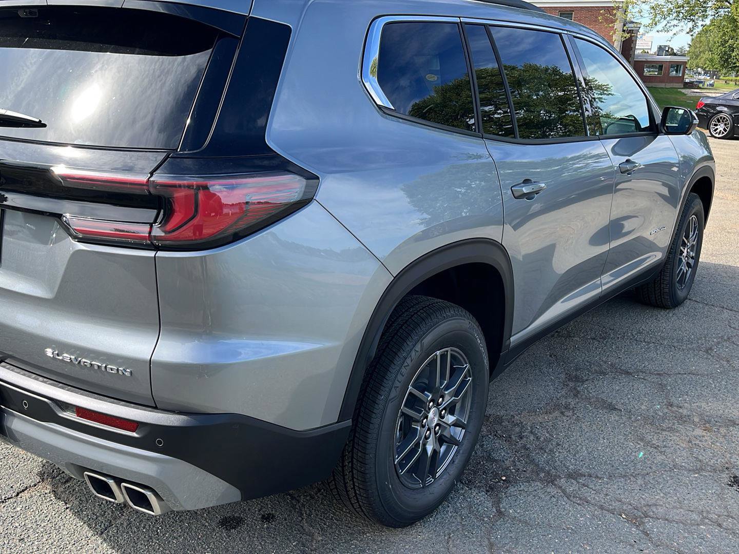 New 2026 GMC Acadia Elevation image 4