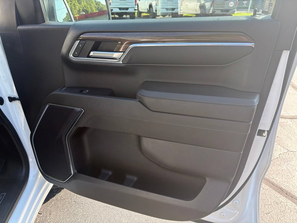 Certified 2024 Chevrolet Silverado 1500 LT AWD/4WD image 16