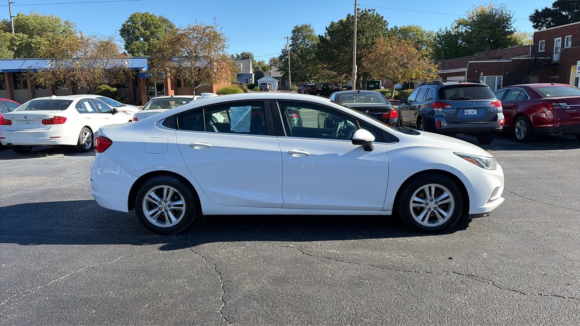Used 2016 Chevrolet Cruze LT FWD image 4
