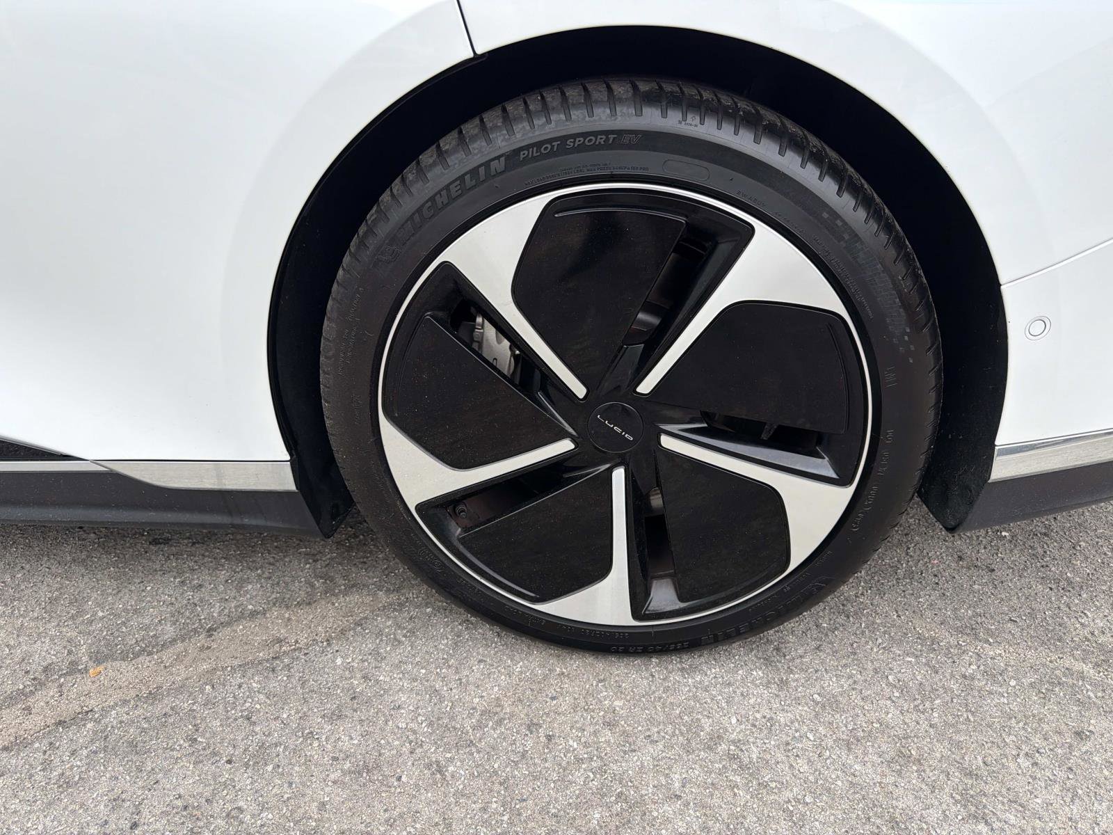 Used 2024 Lucid Air Grand Touring AWD/4WD image 6