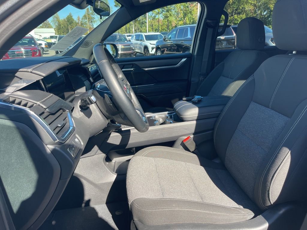 Used 2025 GMC Acadia Elevation image 9