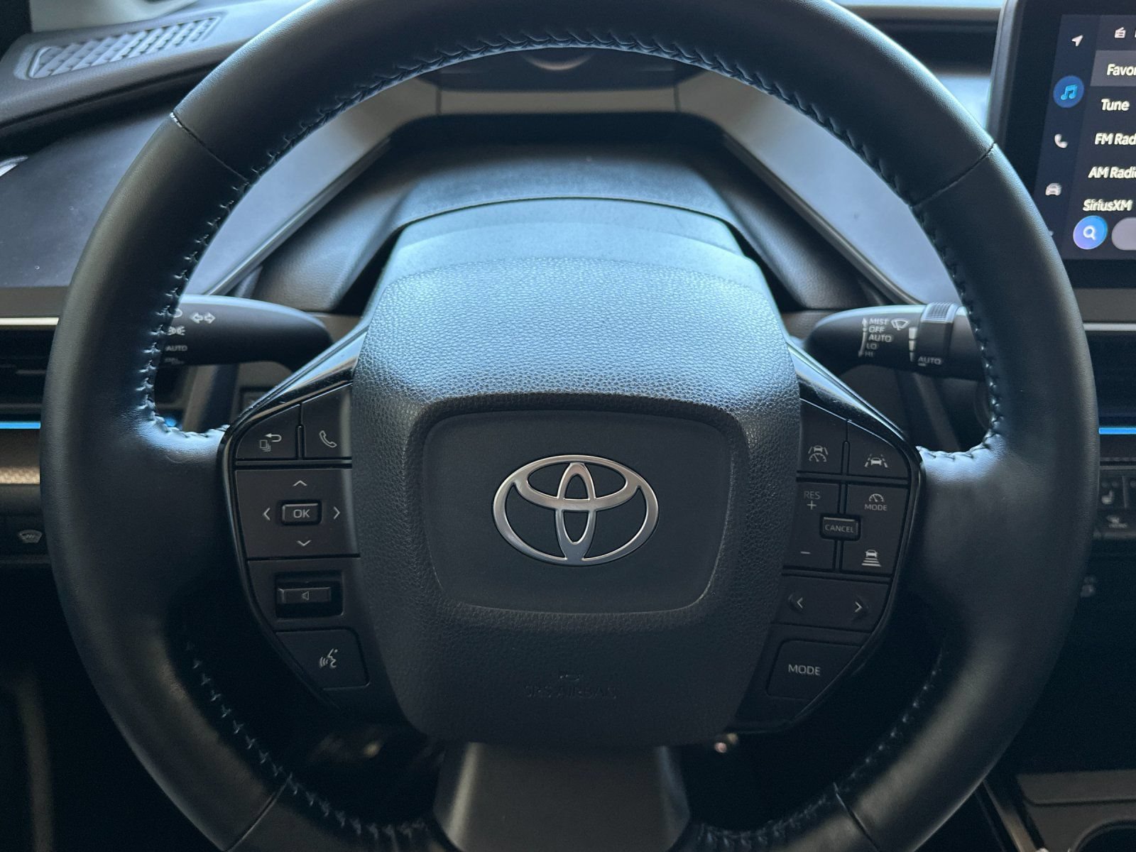 Used 2024 Toyota Prius Limited FWD image 22