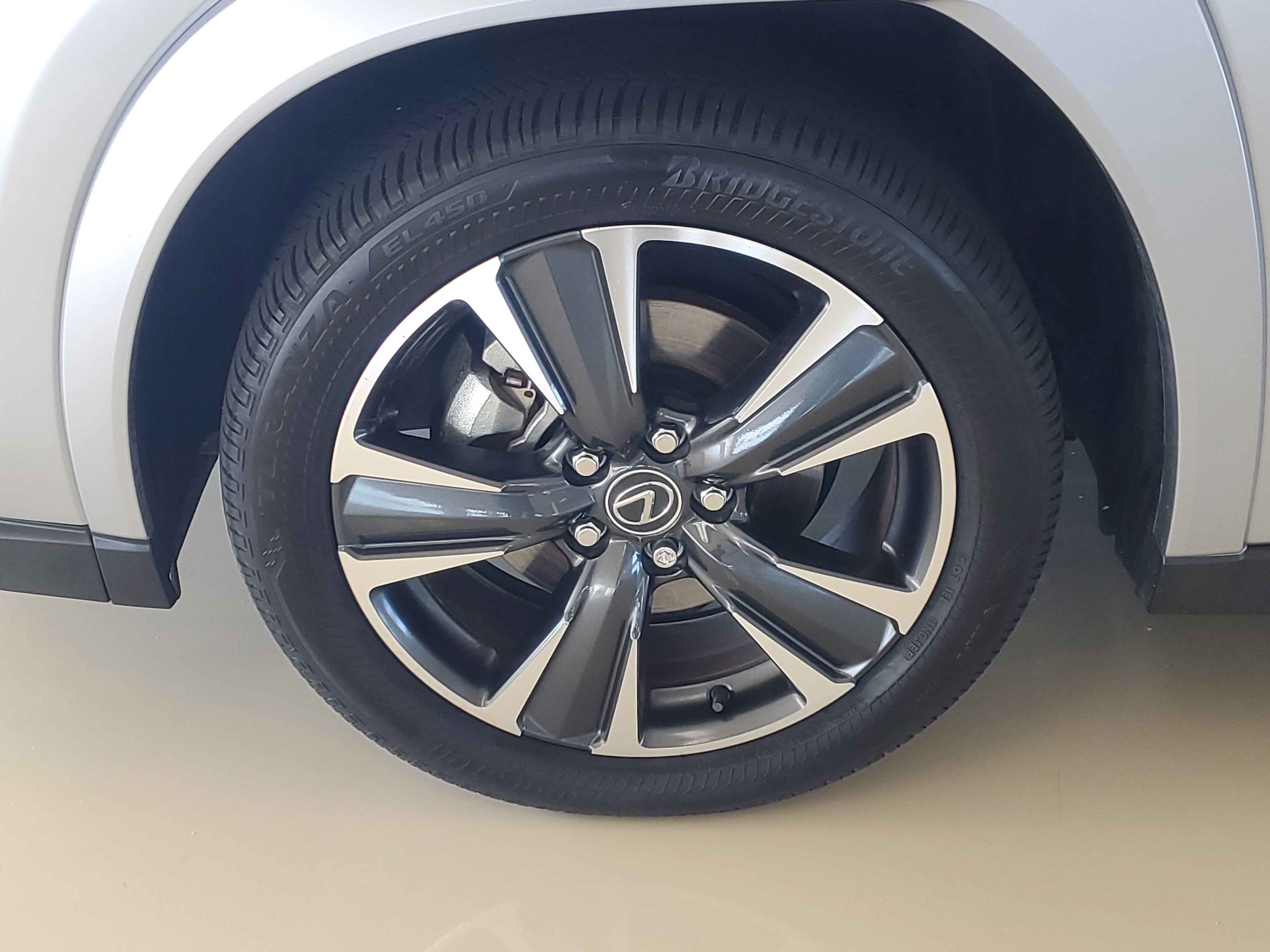 Used 2025 Lexus UX 300h UX 300h F SPORT Design w/ Accessory Package (Z1) image 7