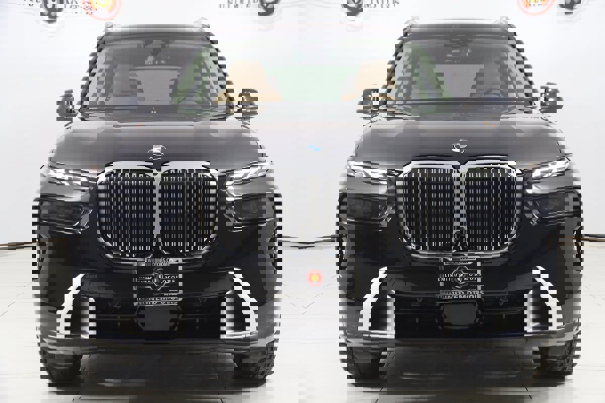 Used 2023 BMW X7 xDrive40i w/ Premium Package image 57