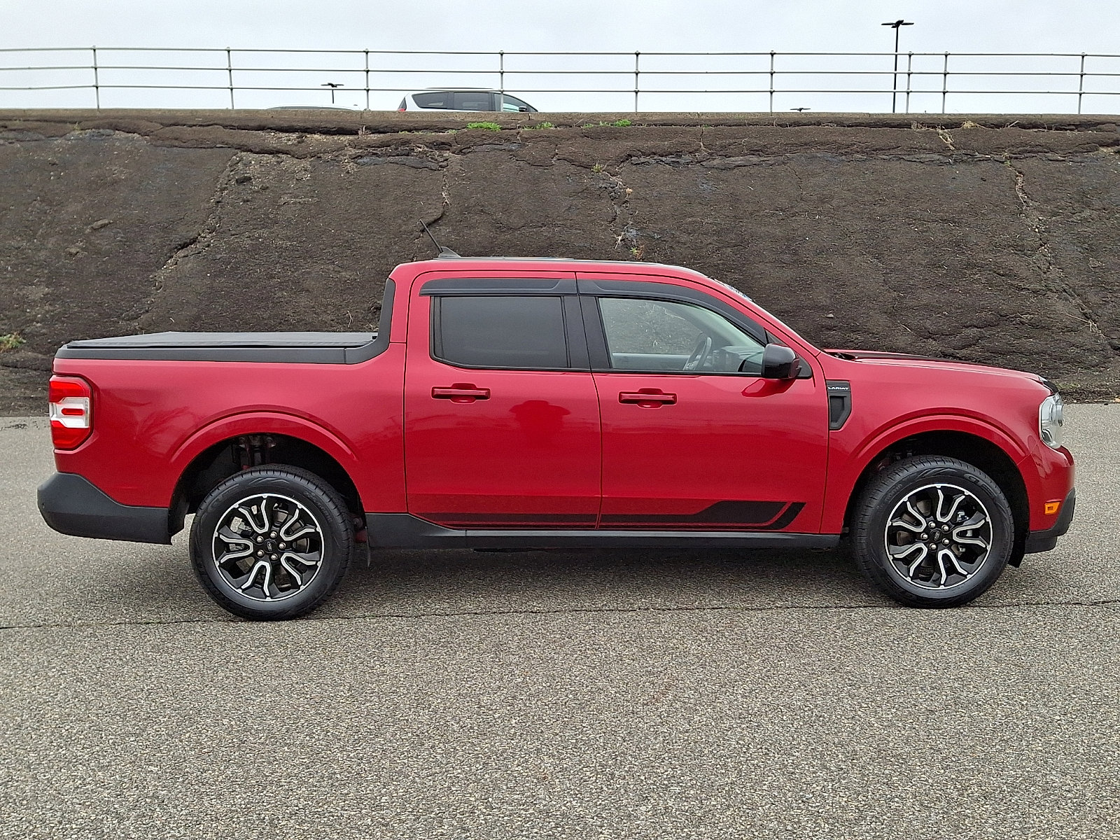 Used 2022 Ford Maverick Lariat w/ Lariat Luxury Package image 7