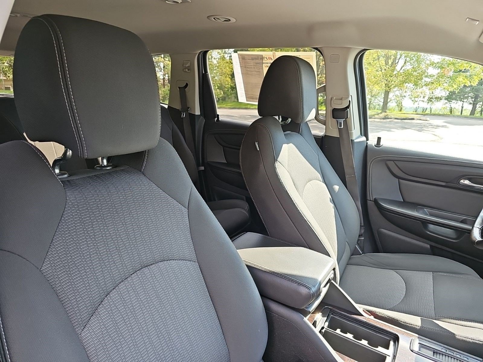 Used 2017 Chevrolet Traverse LT w/ Style and Technology Package AWD/4WD image 12