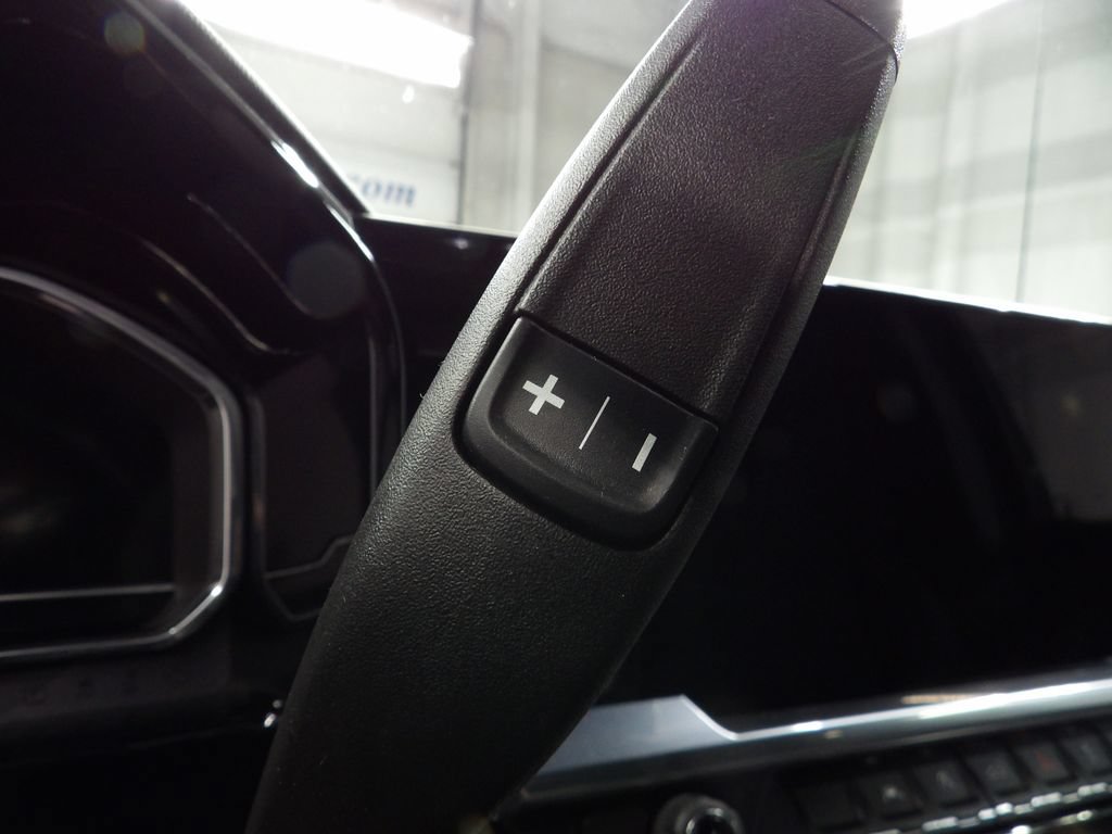 Used 2022 Chevrolet Silverado 1500 LT AWD/4WD image 47