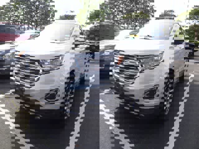 Used 2018 Ford Edge Titanium w/ Technology Package FWD image 1