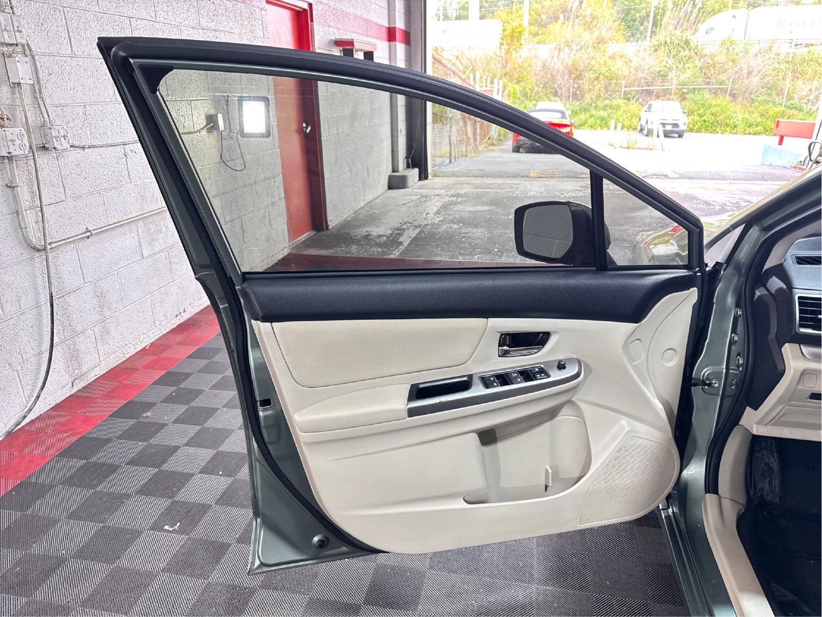 Used 2015 Subaru Impreza 2.0i Premium w/ Popular Package #1 AWD/4WD image 19