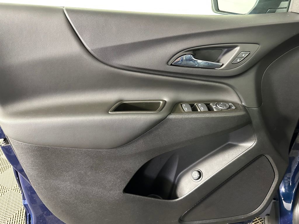 Used 2023 Chevrolet Equinox LT FWD image 24
