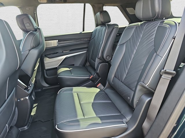 New 2026 Cadillac Vistiq Platinum image 17