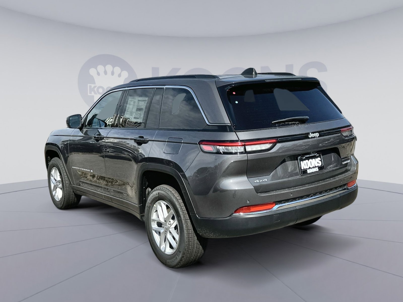 New 2025 Jeep Grand Cherokee Laredo X w/ Luxury Tech Group I image 4