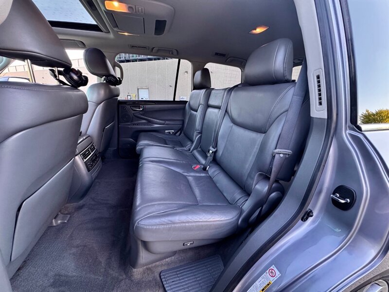 Used 2010 Lexus LX 570 4WD image 25