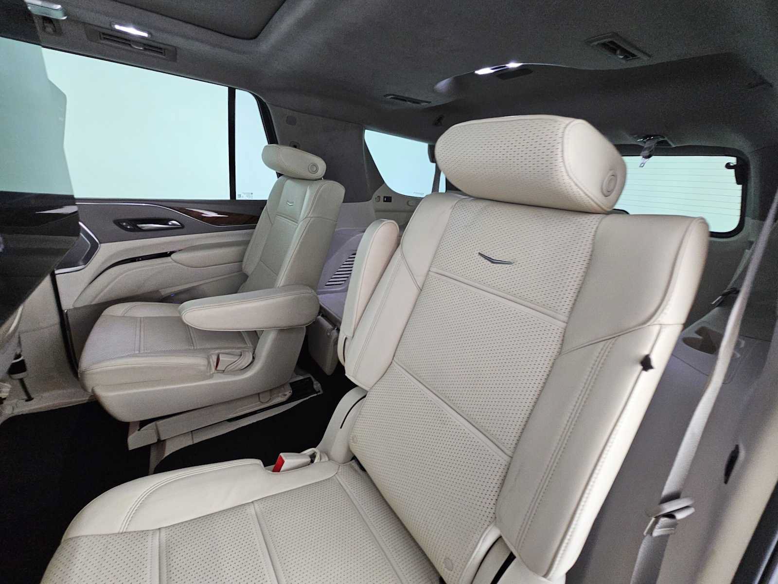Used 2023 Cadillac Escalade Sport Platinum AWD/4WD image 20
