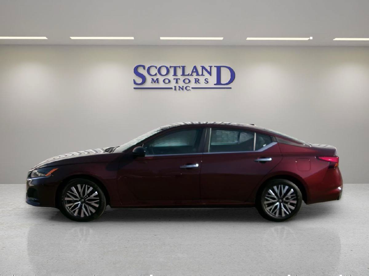Used 2025 Nissan Altima 2.5 SV