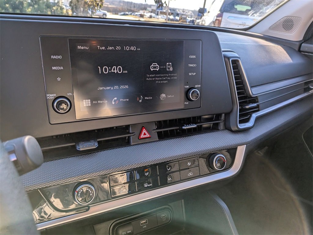 Used 2024 Kia Sportage LX image 17