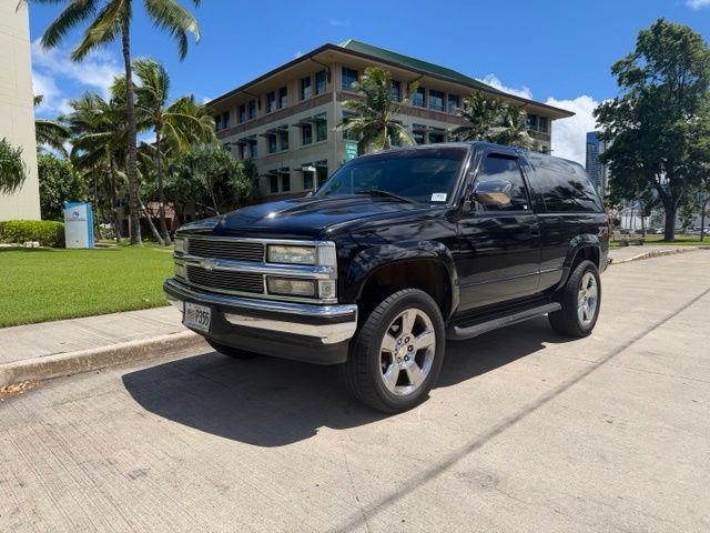 Used 1997 Chevrolet Tahoe 4WD 2-Door w/ Preferred Equipment Group 3 image 2