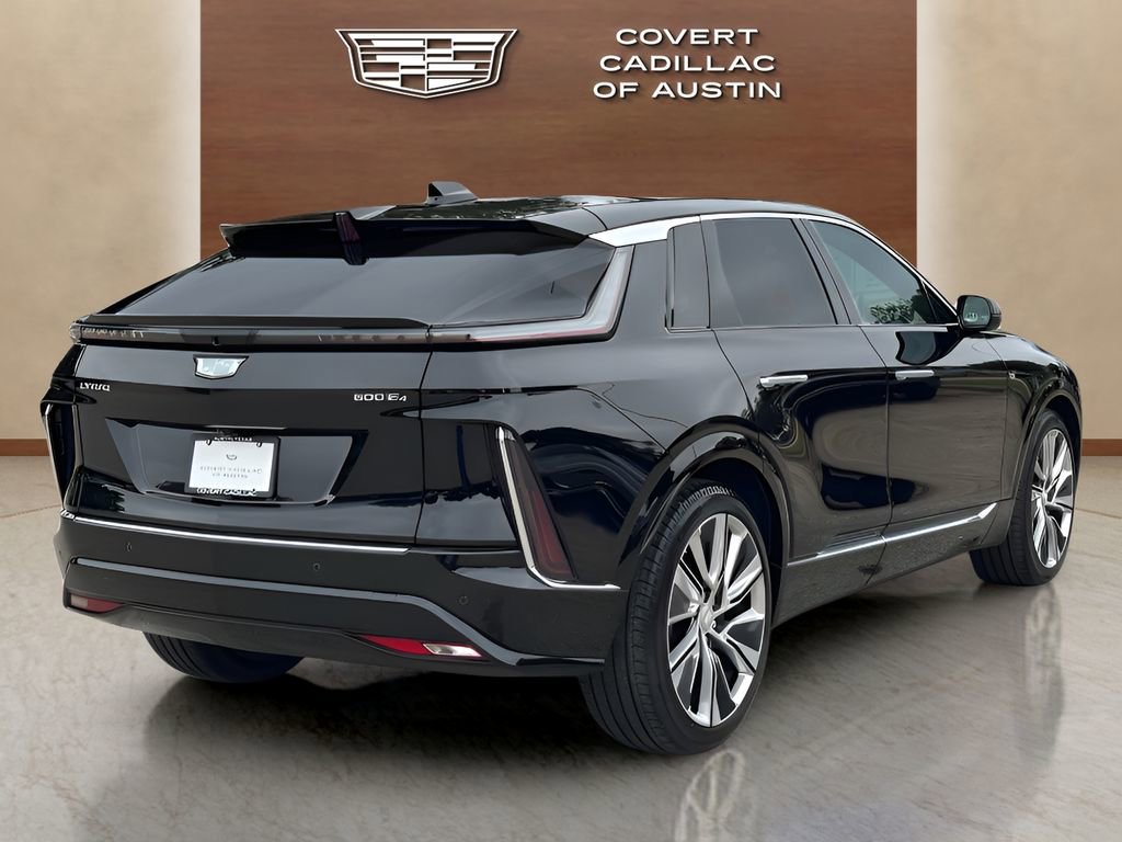 Certified 2025 Cadillac Lyriq Luxury w/ LPO, Floor Liner Package AWD/4WD image 9