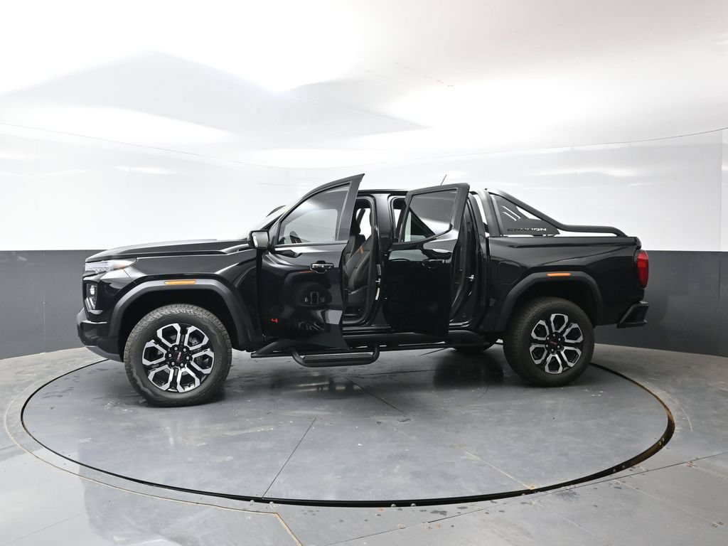 Used 2025 GMC Canyon AT4 w/ Nightfall Edition AWD/4WD image 58
